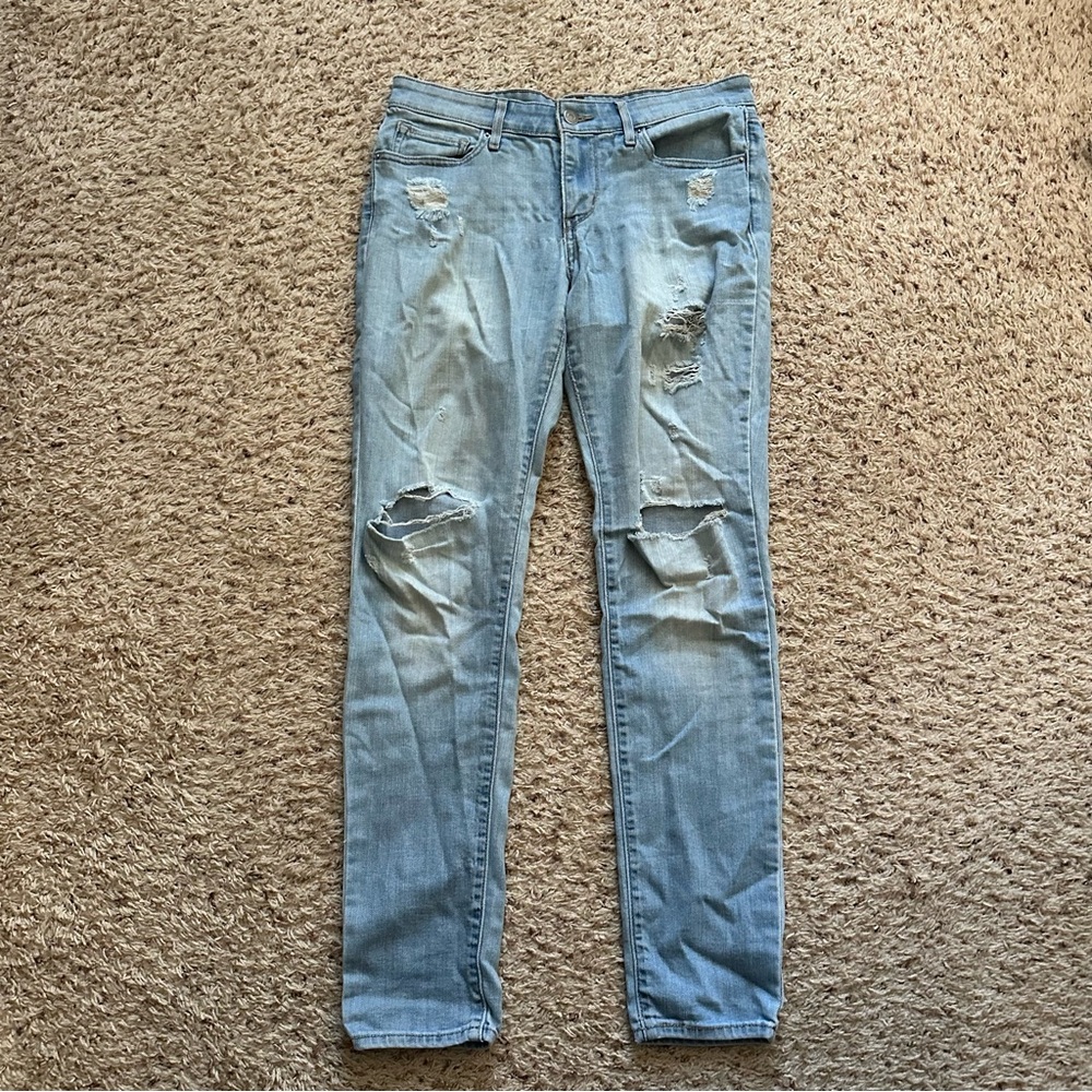 Levi Strauss Blue Jean Women's Light 711 Size 28 Distressed Skinny/Tapered